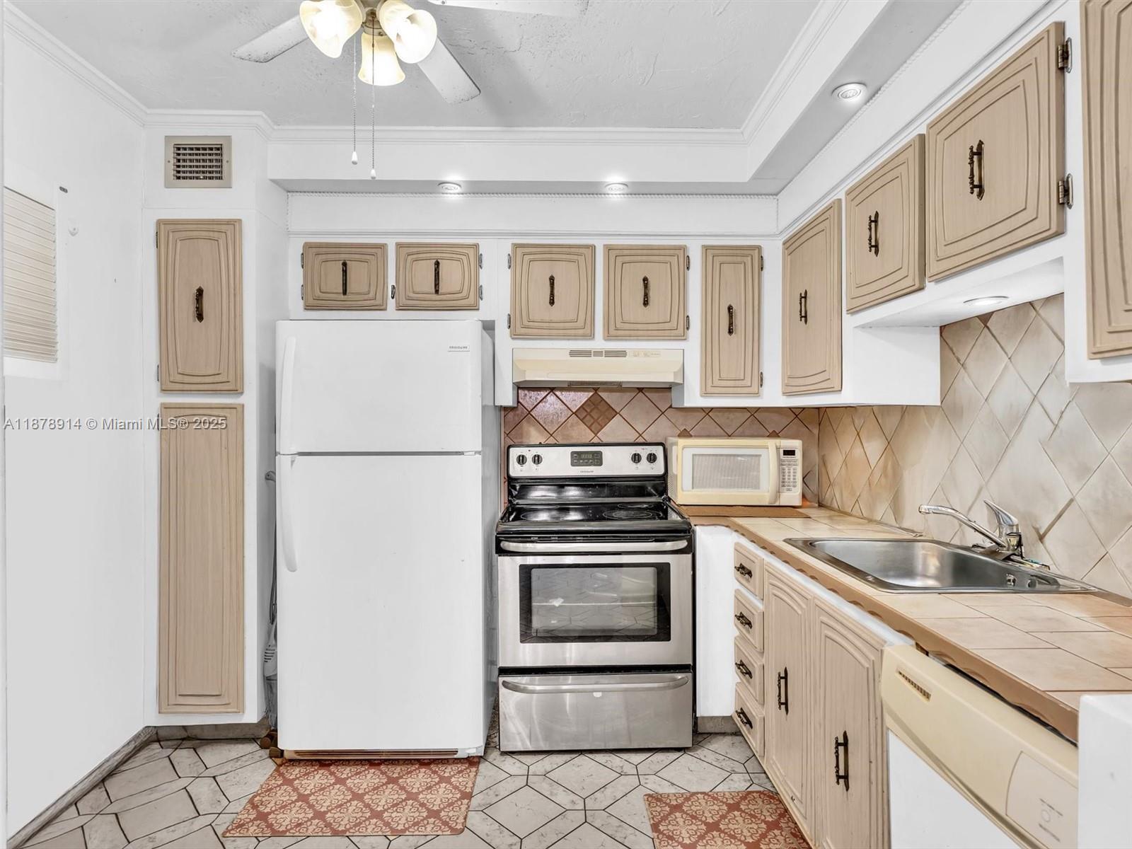 SOMERSET NO 4 CONDO - Residential