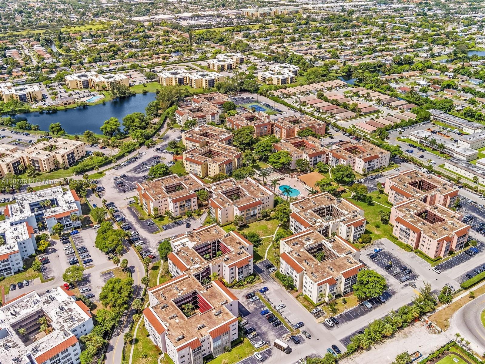 SOMERSET NO 4 CONDO - Residential