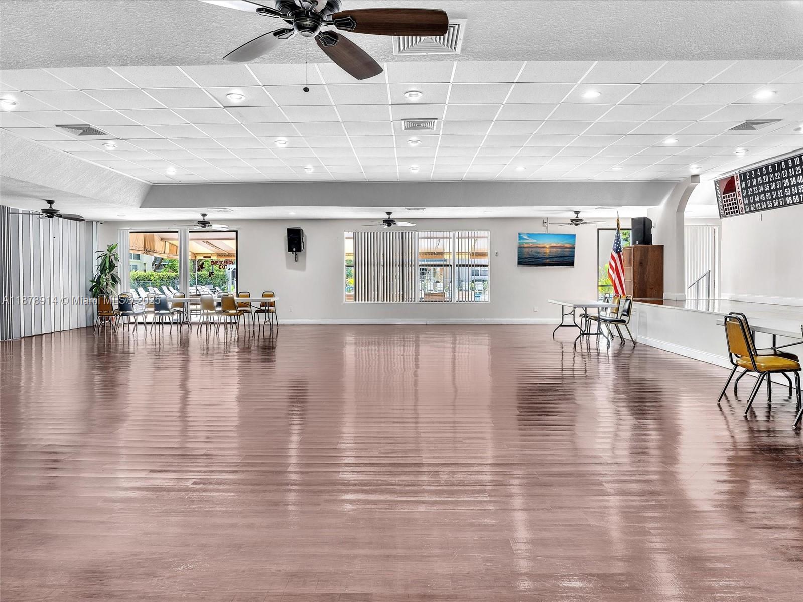 SOMERSET NO 4 CONDO - Residential