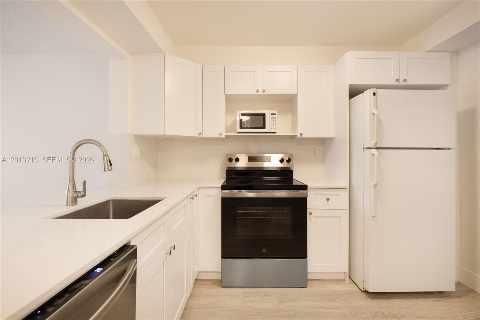 GARDENS OF KENDALL SO CON - Residential Lease