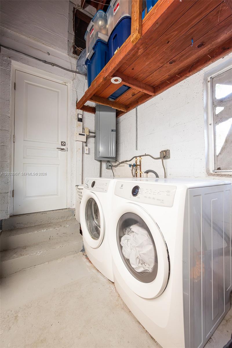 REID AIR SUBDIVISION - Residential Lease