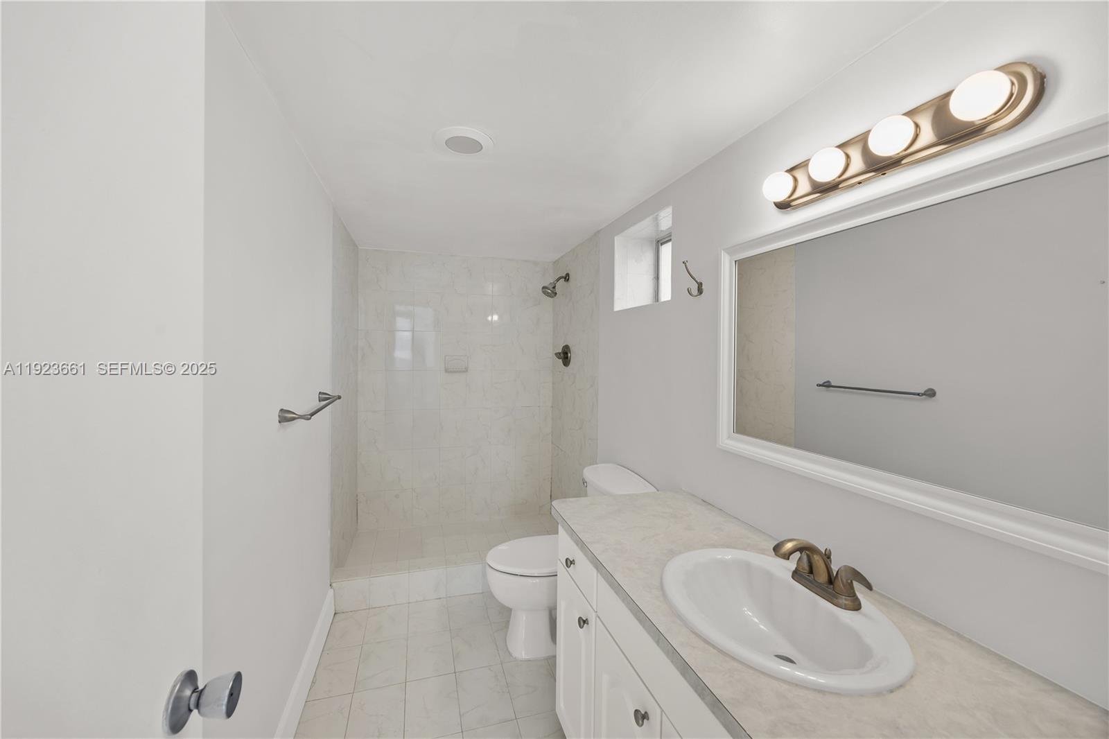 EDEN ISLES CONDO NO 6 - Residential