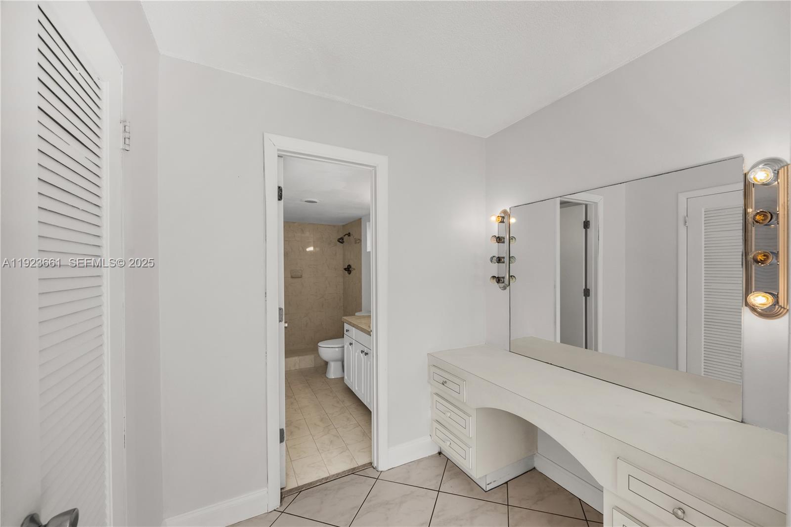 EDEN ISLES CONDO NO 6 - Residential