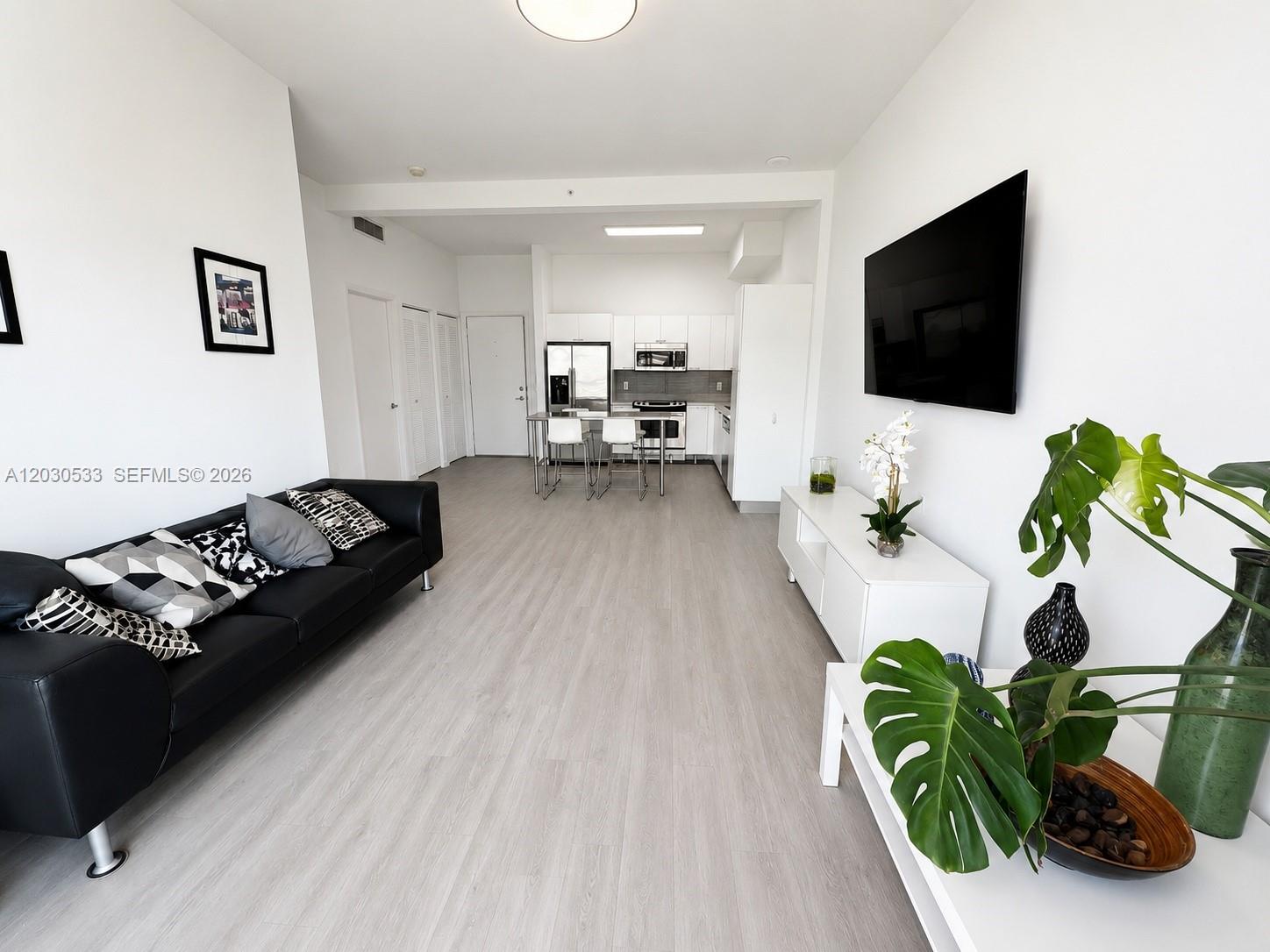 234 NE 3rd St 905