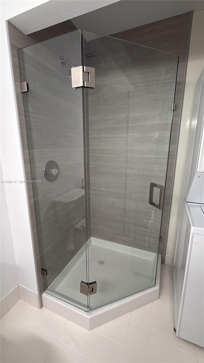 NORTH TOWER AT THE POINT - Residential