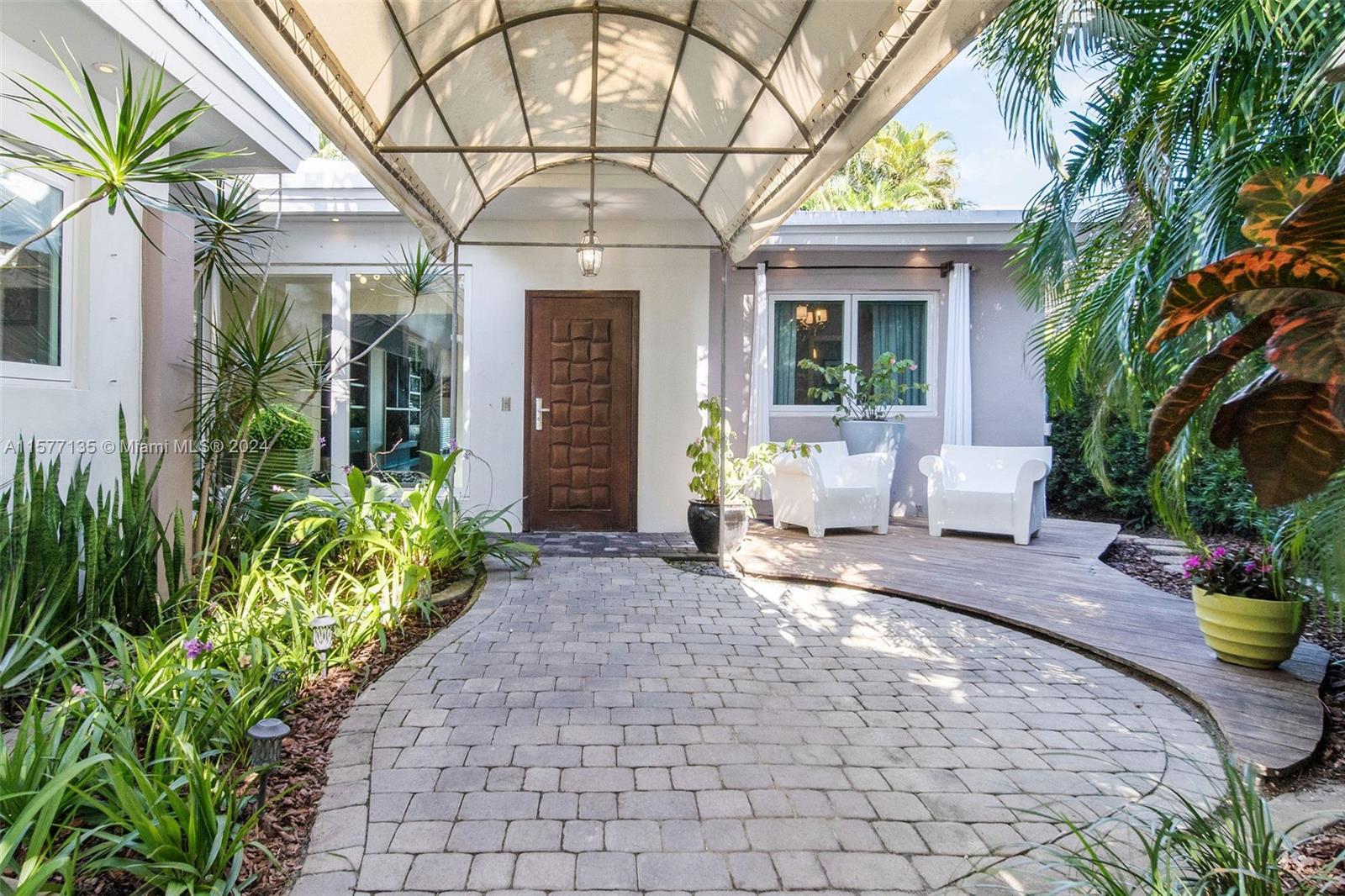 HIBISCUS ISLAND - Residential