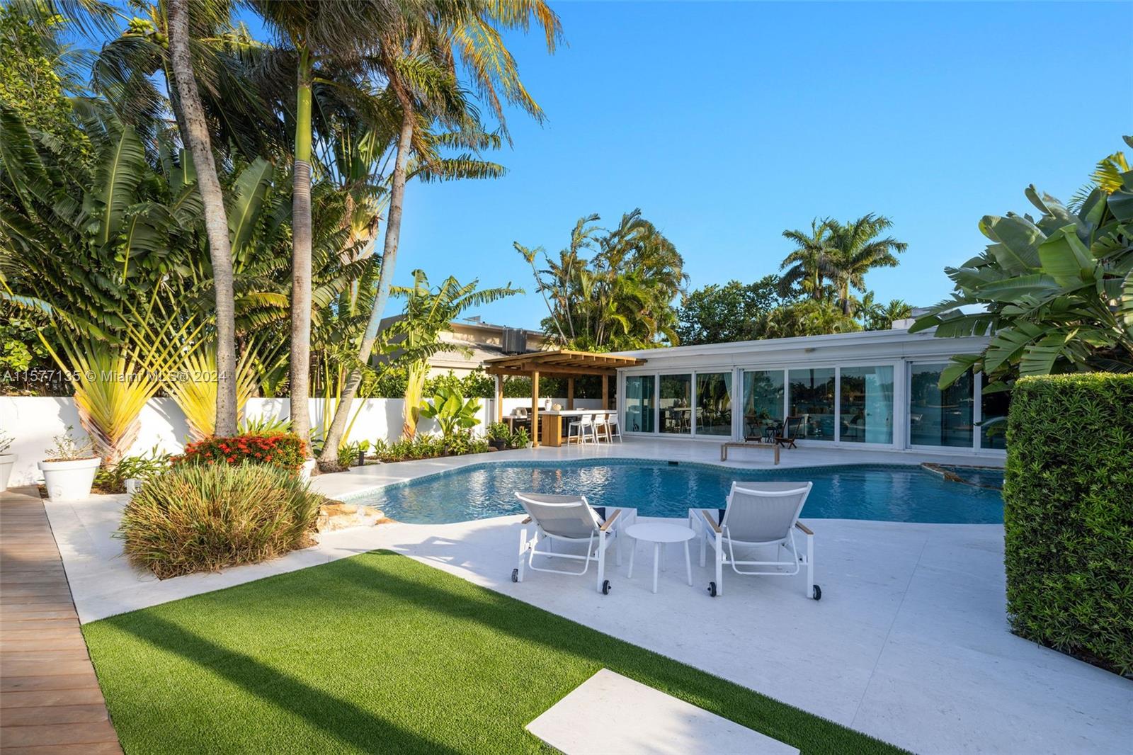 HIBISCUS ISLAND - Residential