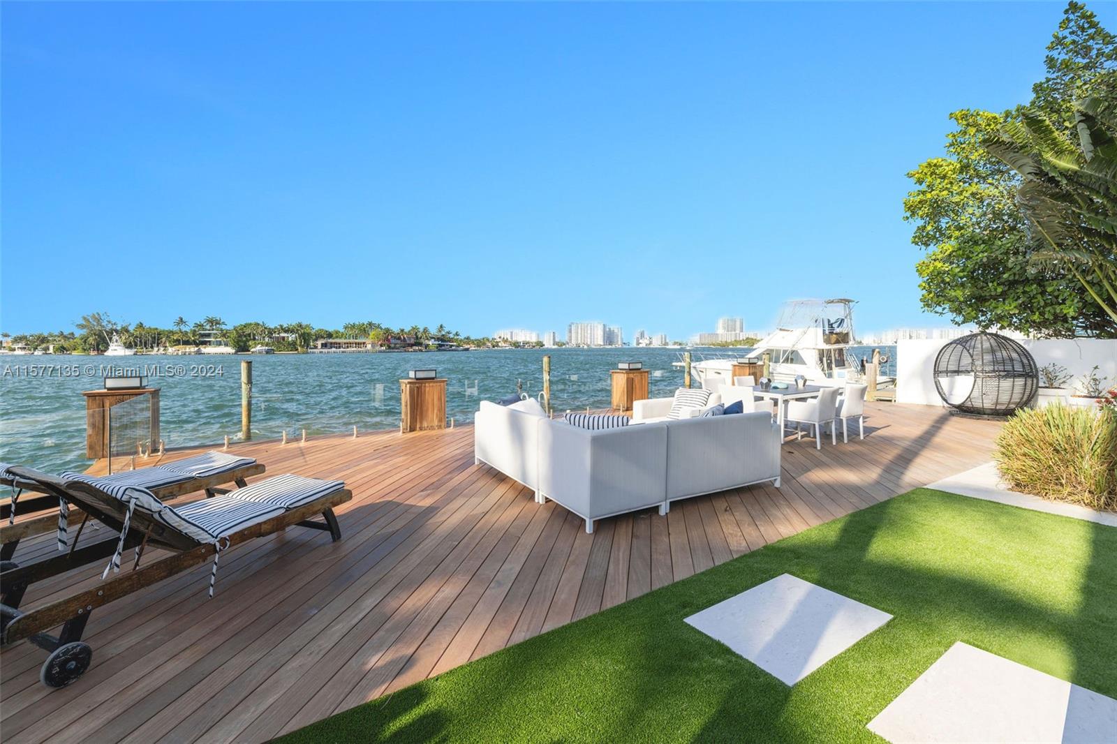 HIBISCUS ISLAND - Residential