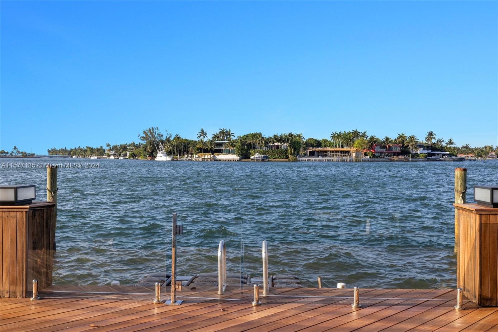 HIBISCUS ISLAND - Residential