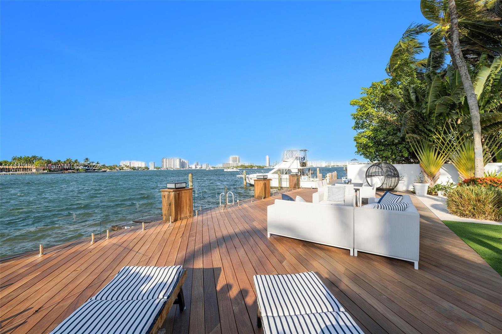 HIBISCUS ISLAND - Residential