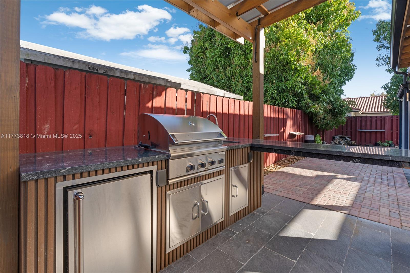 MUNNE SUB - Residential Lease