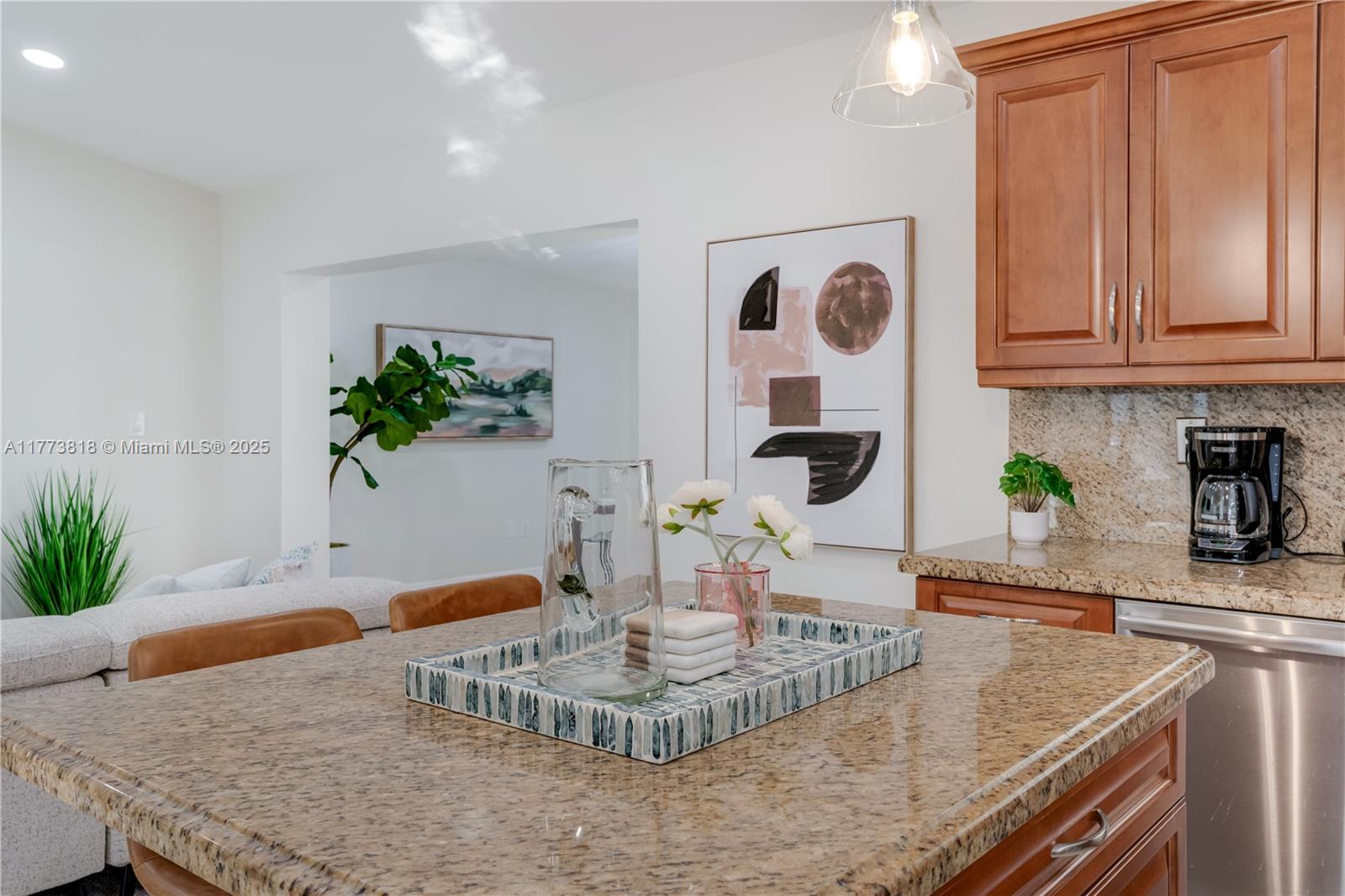 MUNNE SUB - Residential Lease