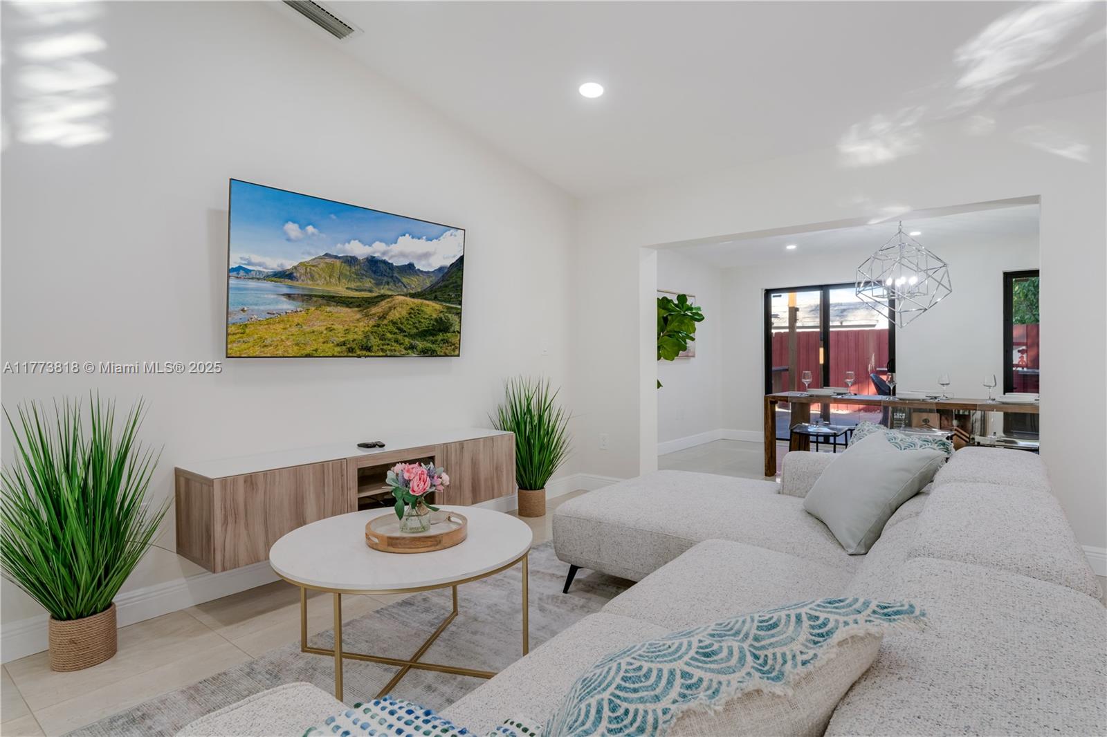 MUNNE SUB - Residential Lease