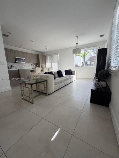 DORAL PALMS NORTH - Residential Lease