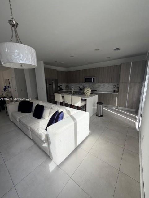 DORAL PALMS NORTH - Residential Lease