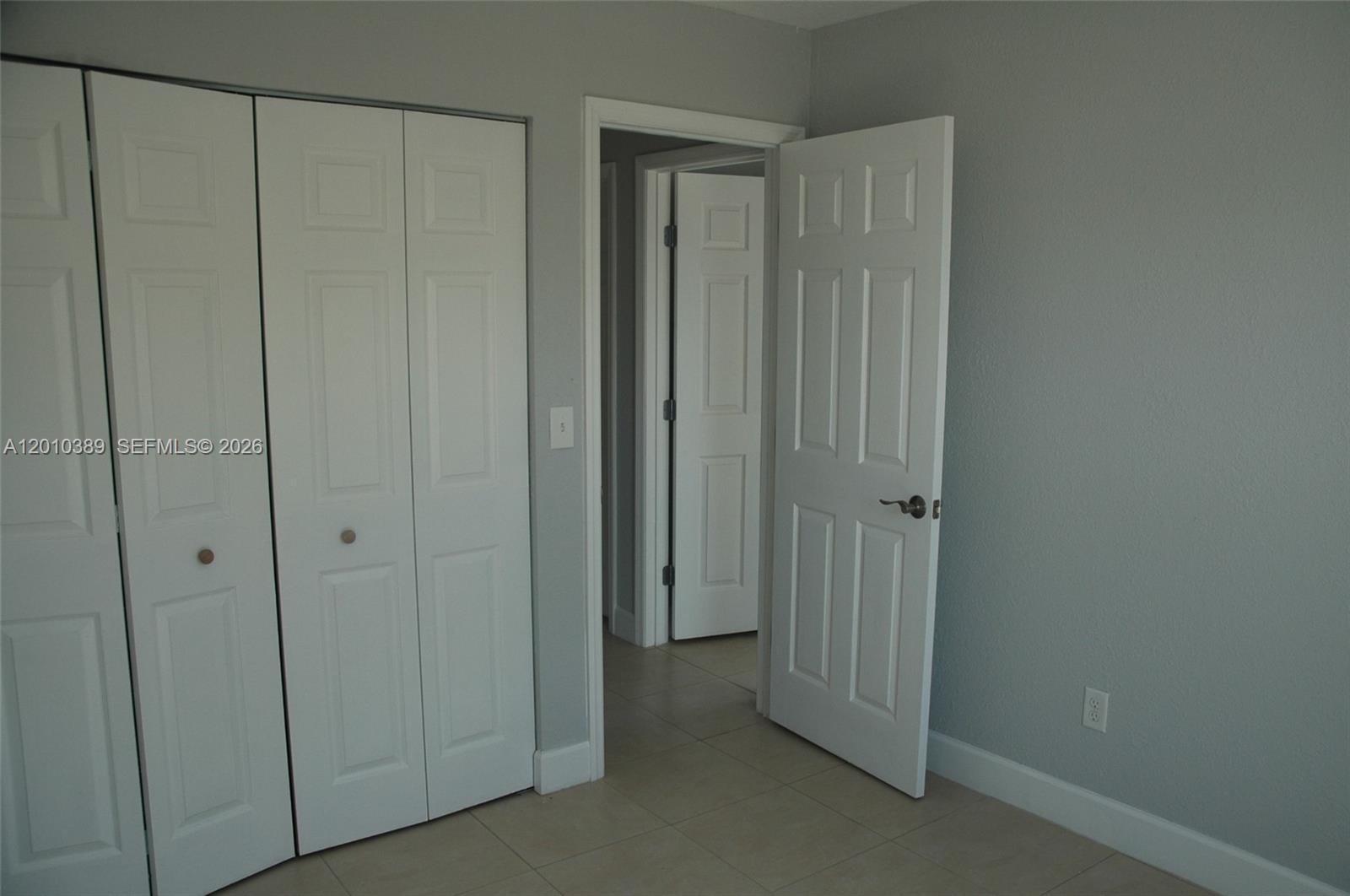 MEADOW WOOD MANOR #4 - Residential