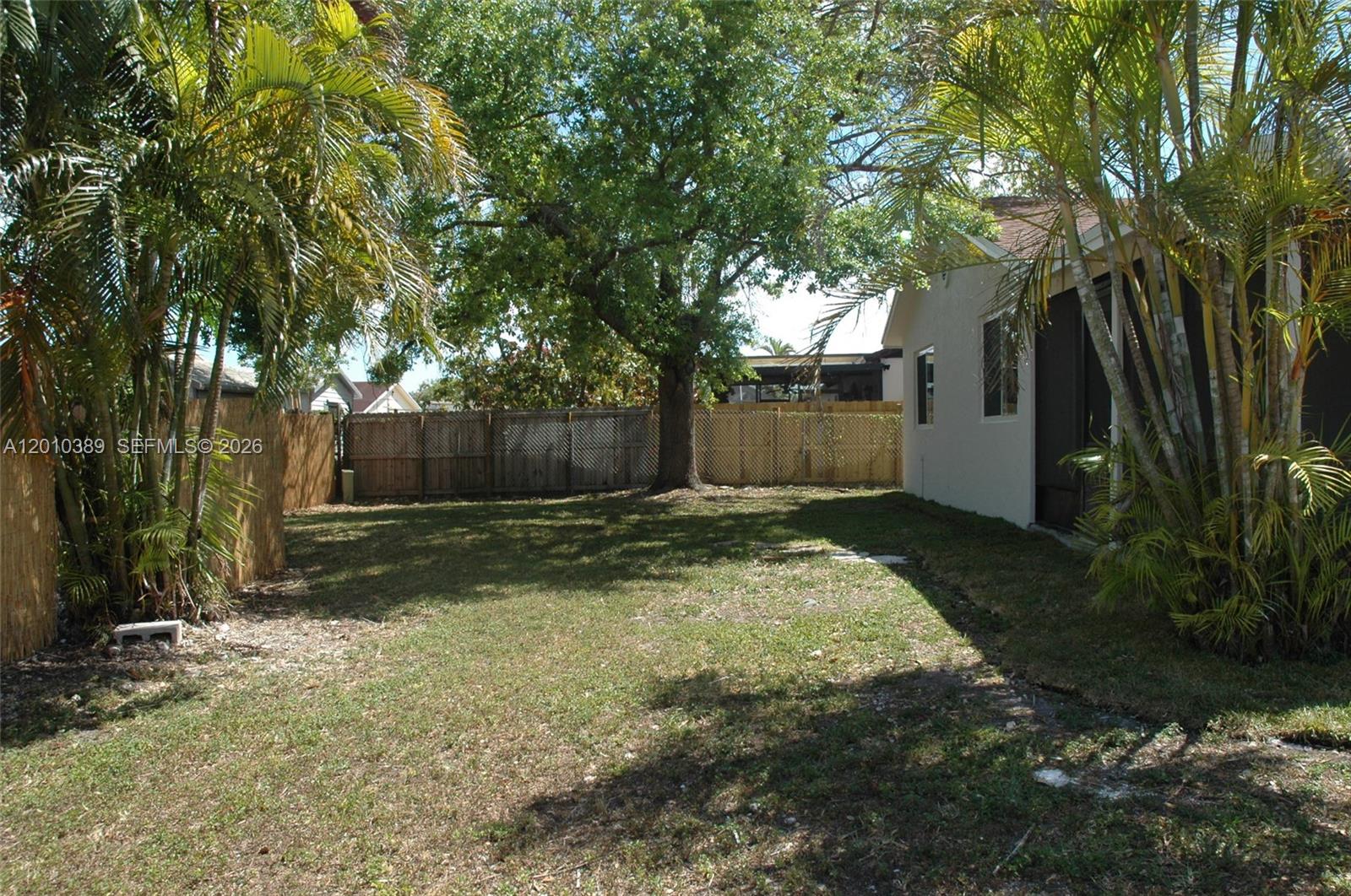 MEADOW WOOD MANOR #4 - Residential