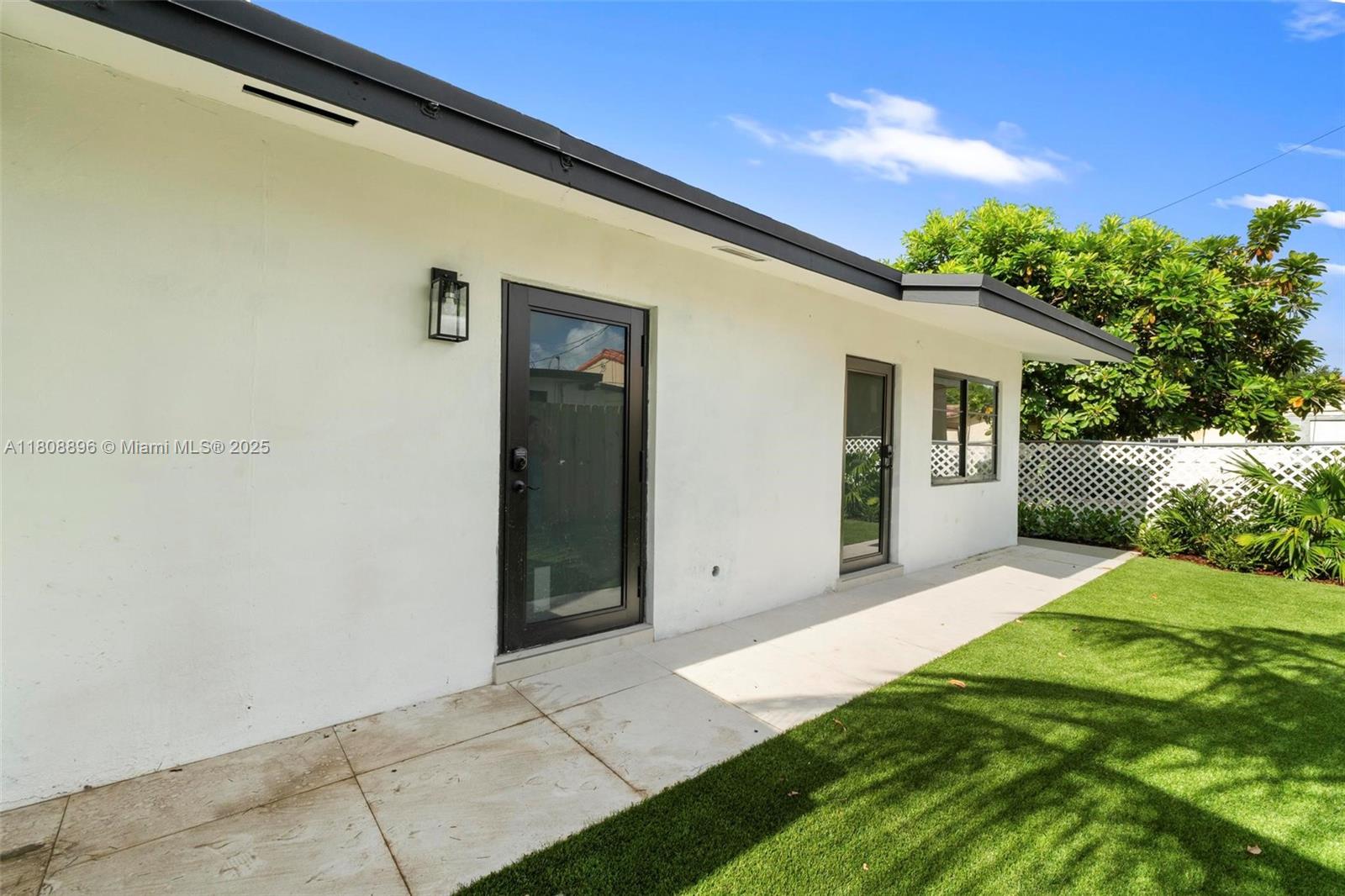 2442 Sw 3rd St 2, Miami, Broward County, Florida - 1 Bedrooms  
1 Bathrooms - 
