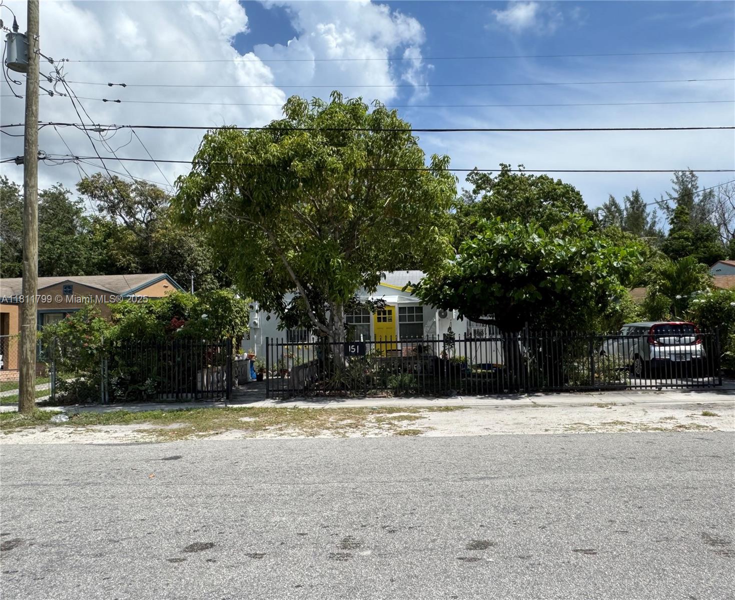 151 Nw 64th St, Miami, Broward County, Florida - 3 Bedrooms  
2 Bathrooms - 