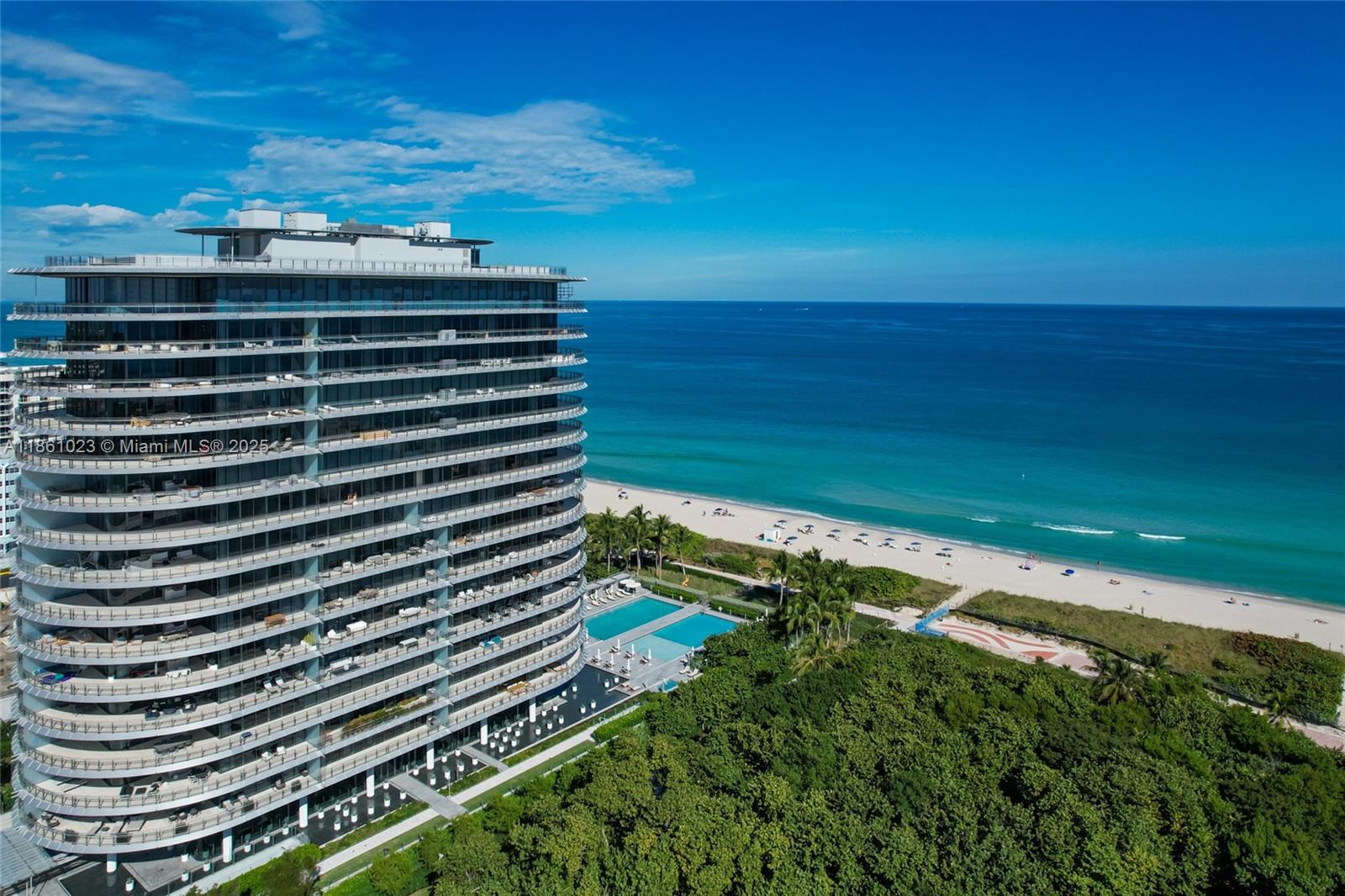 Available Sept 1 – Mar 1 (6-Month Lease).
Experience the HOT season in Miami Beach at 87 Park. This elegantly furnished corner residence offers 2 beds, 2.5 baths, and over 1,600 SF of interior space. A custom Molteni Dada white oak kitchen with Ceppo Gris stone countertops and backsplash anchors the living space, while bathrooms are clad in luxurious white Macaubas stone with a drench shower and soaking tub overlooking the park.
The owner will be adding high-end artwork throughout the unit, elevating the design and creating a truly curated living experience.
Enjoy a spacious private terrace, sliding glass walls, and an electric BBQ. Residents enjoy world-class amenities including a state-of-the-art fitness center, resort-style pools, 24/7 concierge service, and more