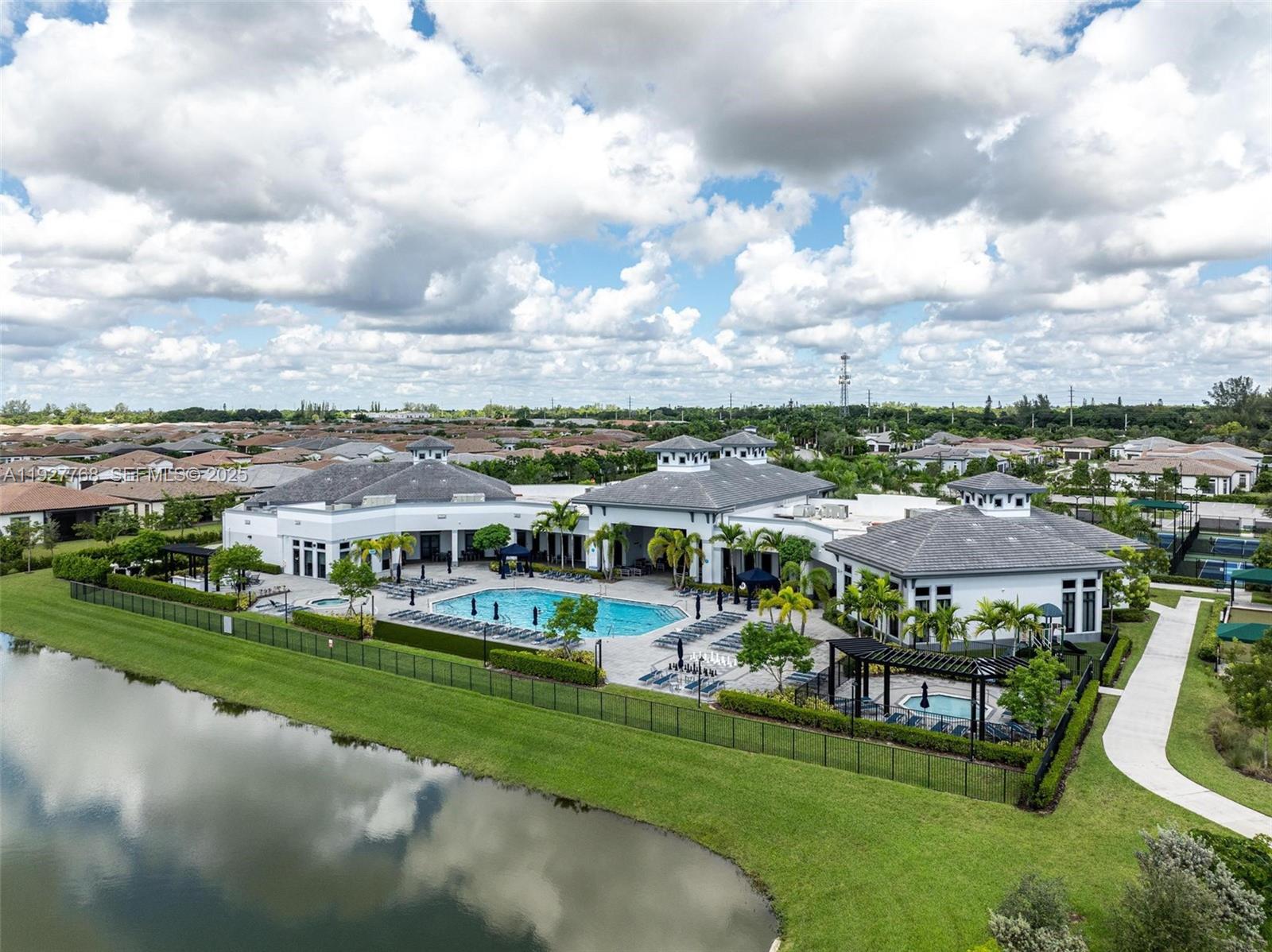 MCJUNKIN FARMS PLAT - Residential