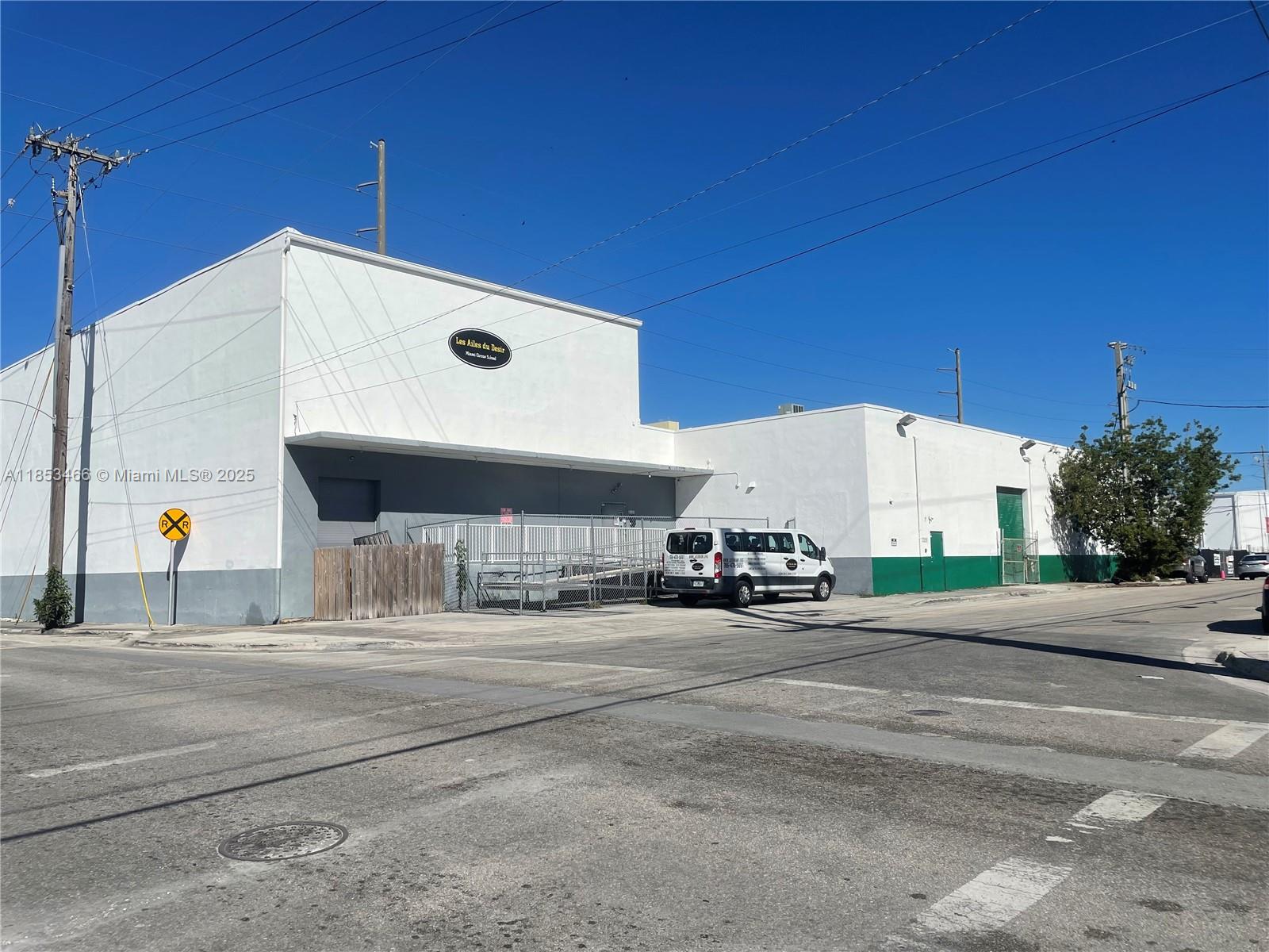 1395 NW 22nd St