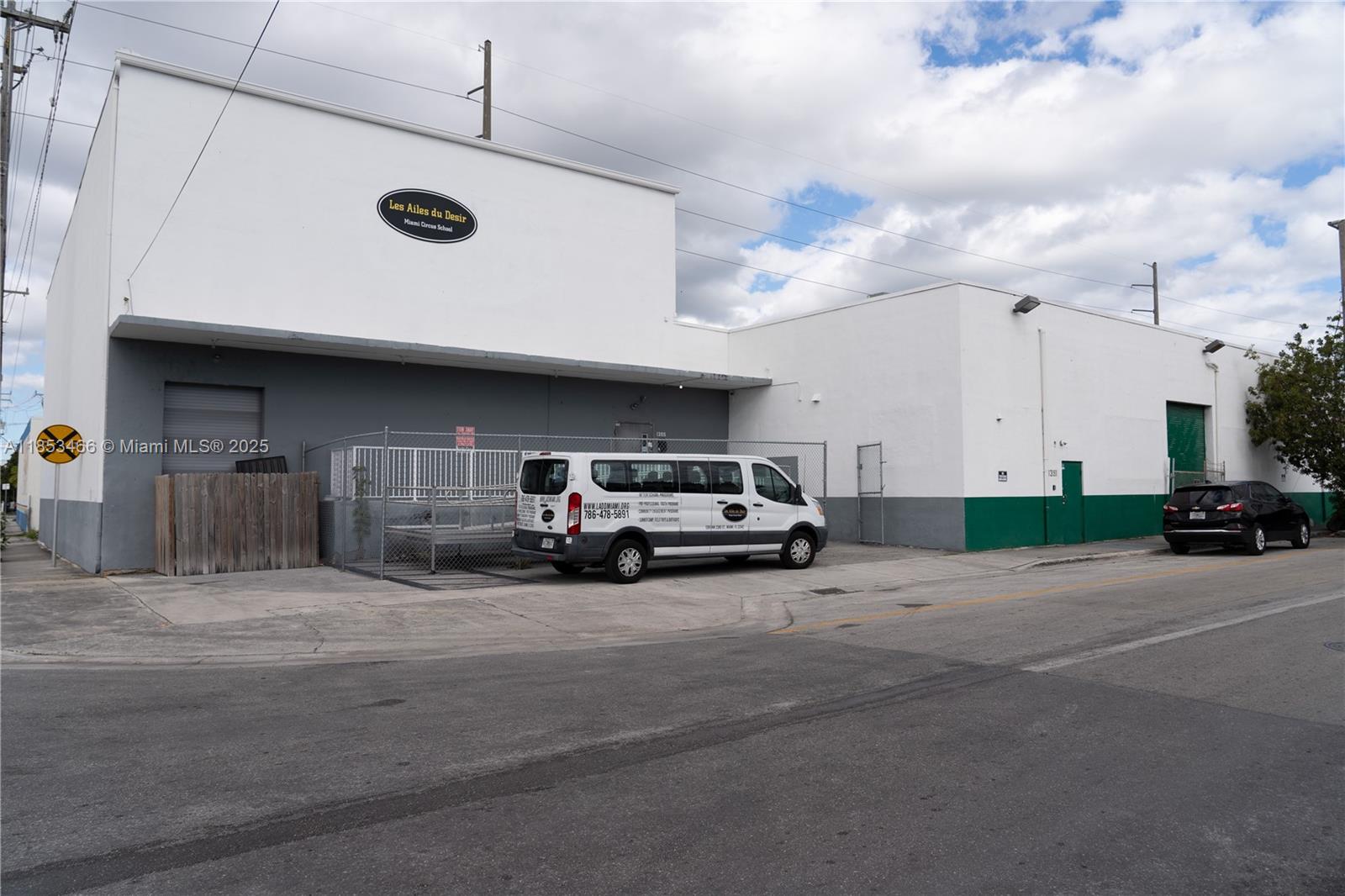 1395 NW 22nd St