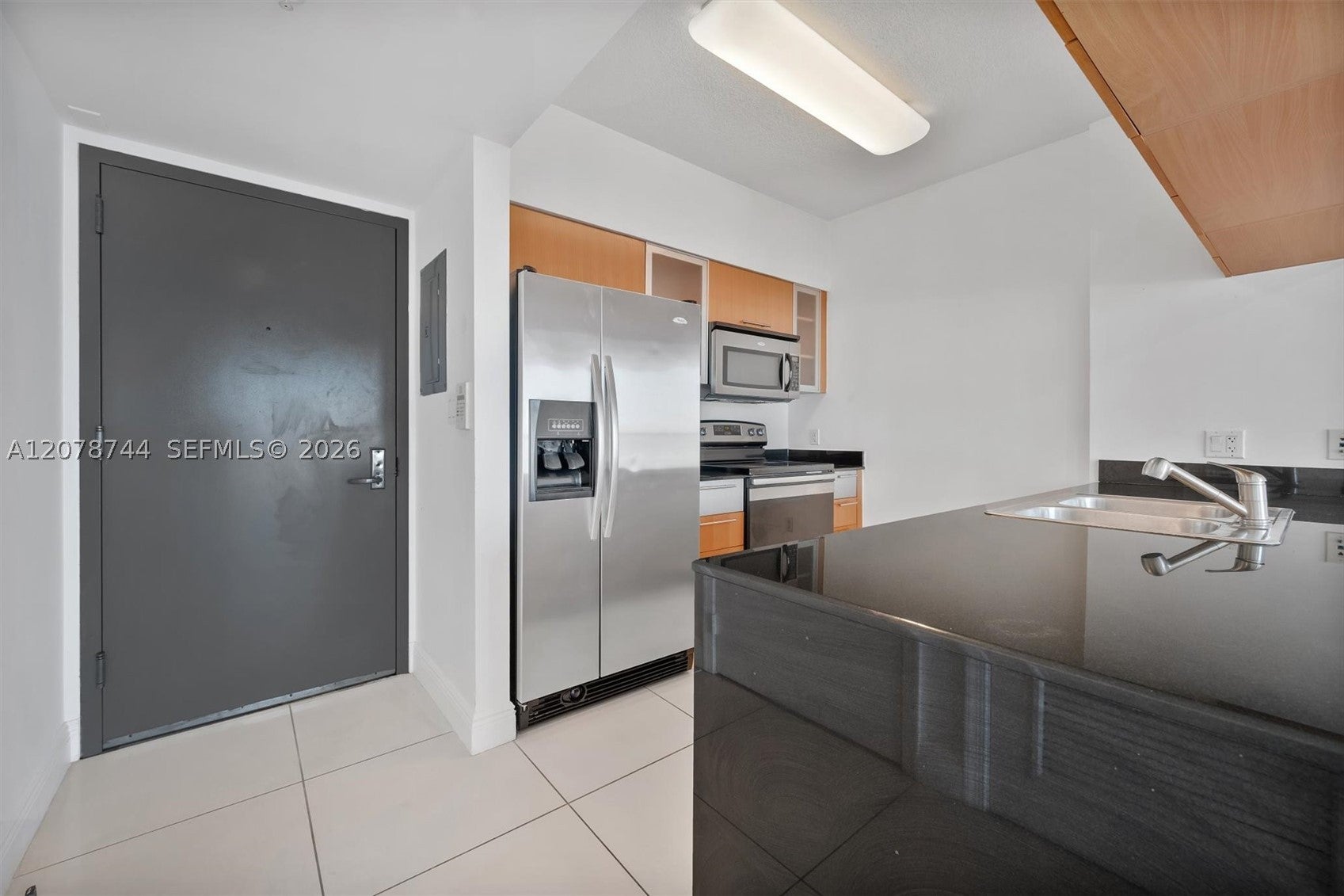 1750 N Bayshore Dr 4011