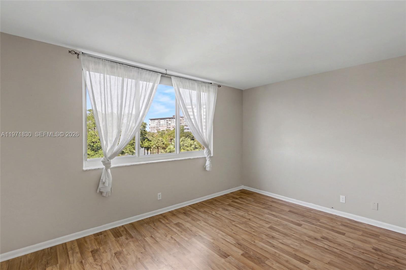 HILLCREST EAST NO 24 COND - Residential