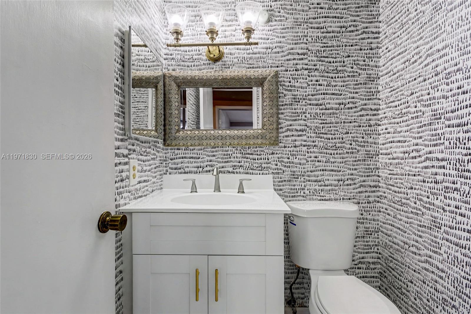 HILLCREST EAST NO 24 COND - Residential