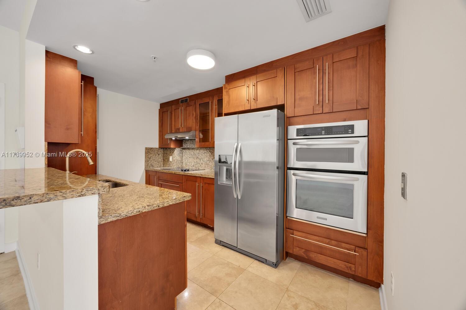 VILLA ALHAMBRA CONDO - Residential