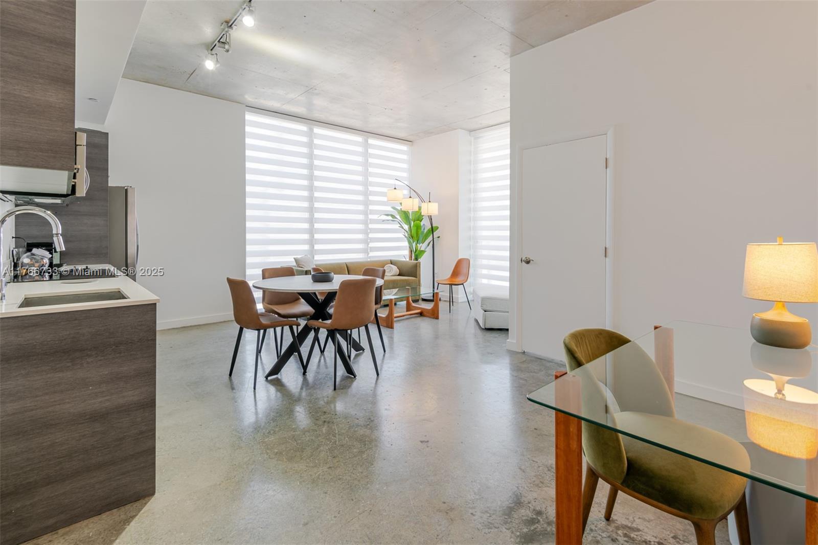 CENTRO CONDO - Residential Lease