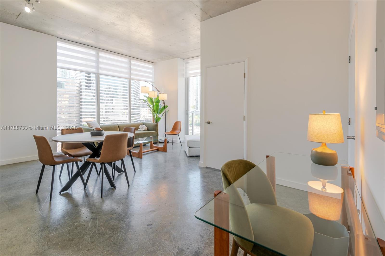 CENTRO CONDO - Residential Lease