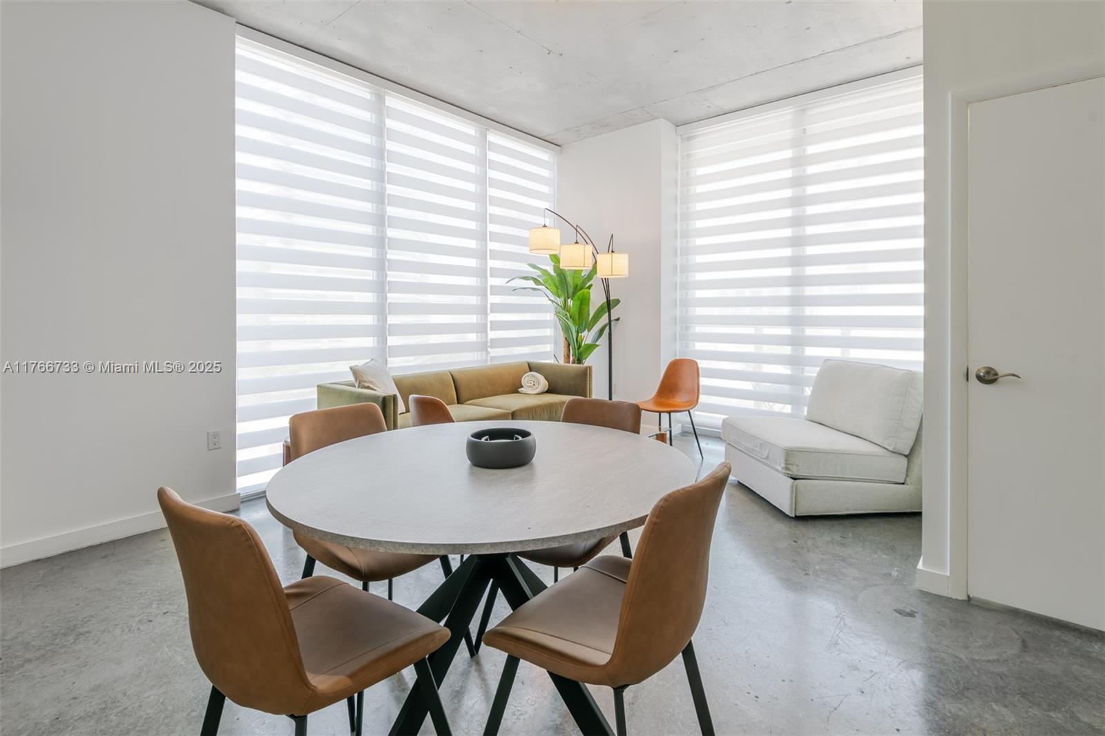 CENTRO CONDO - Residential Lease