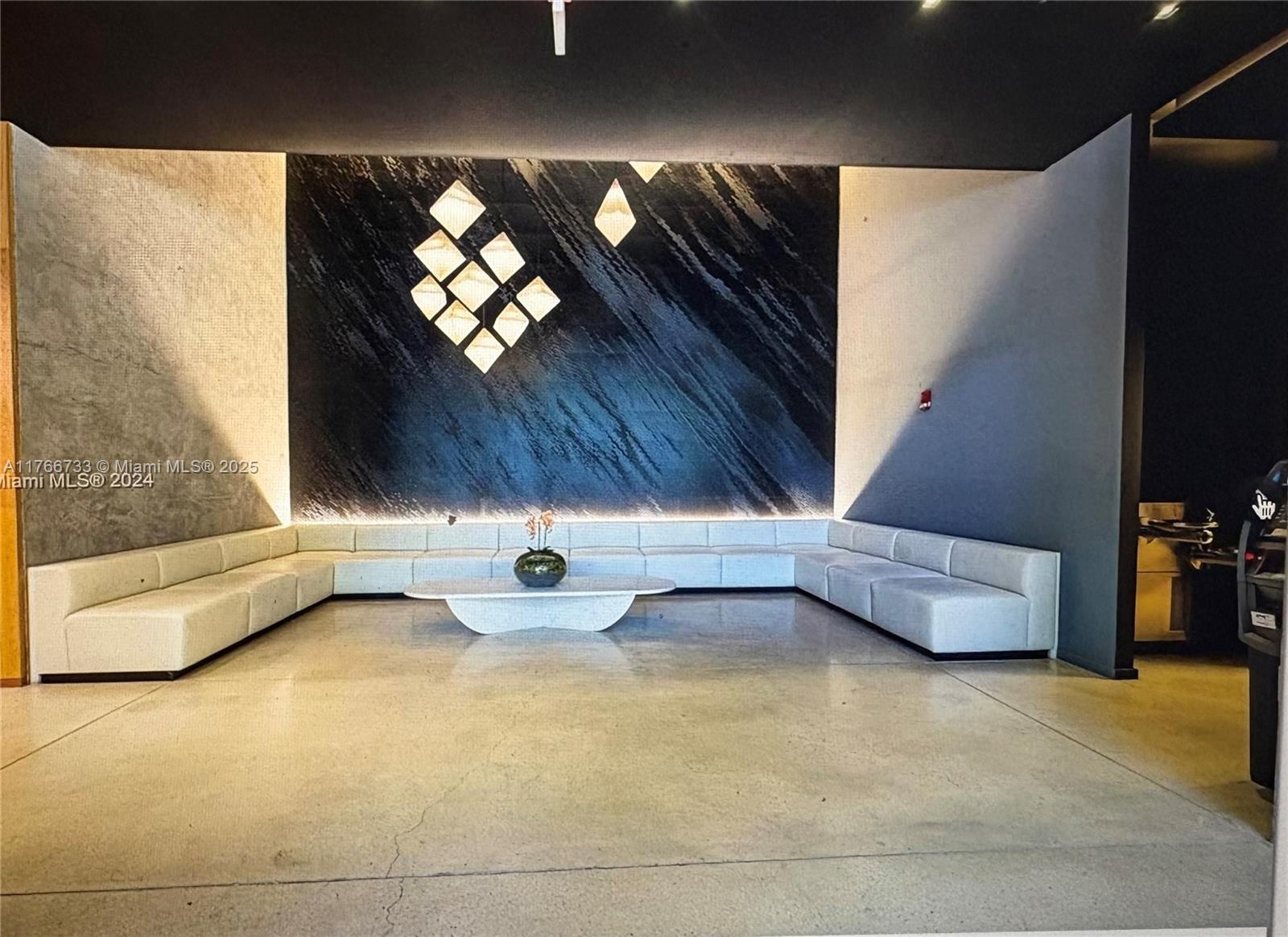 CENTRO CONDO - Residential Lease