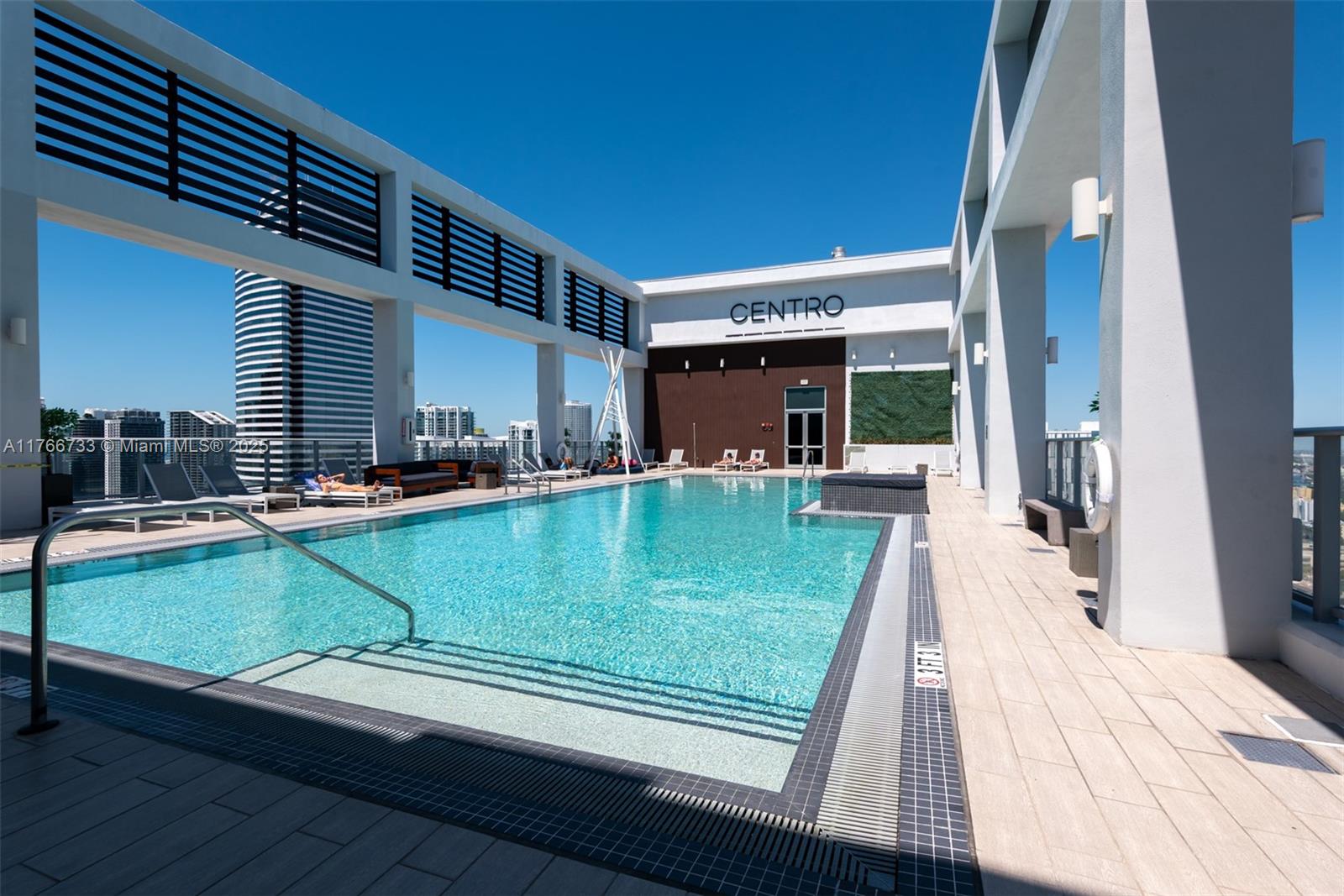 CENTRO CONDO - Residential Lease