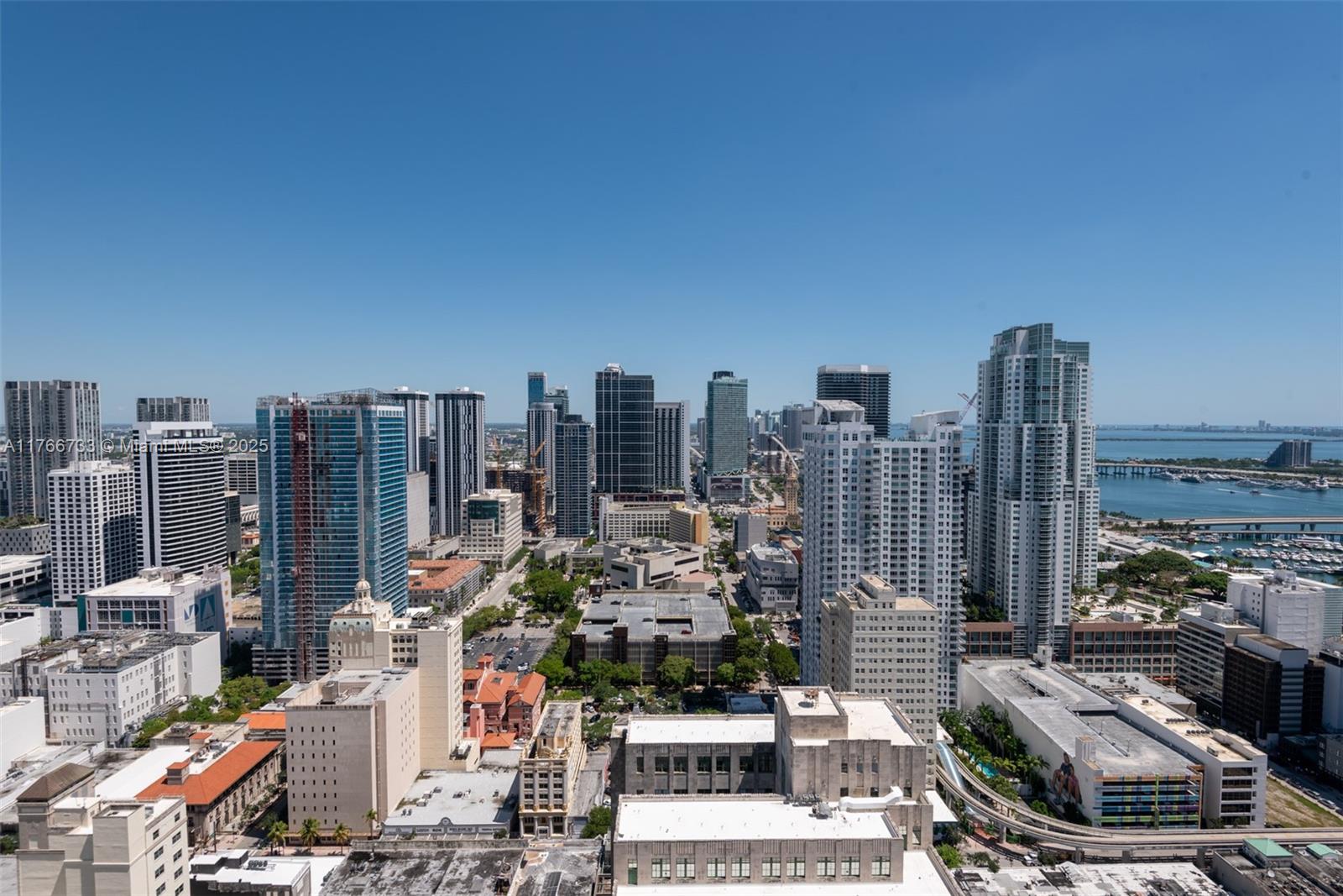 CENTRO CONDO - Residential Lease