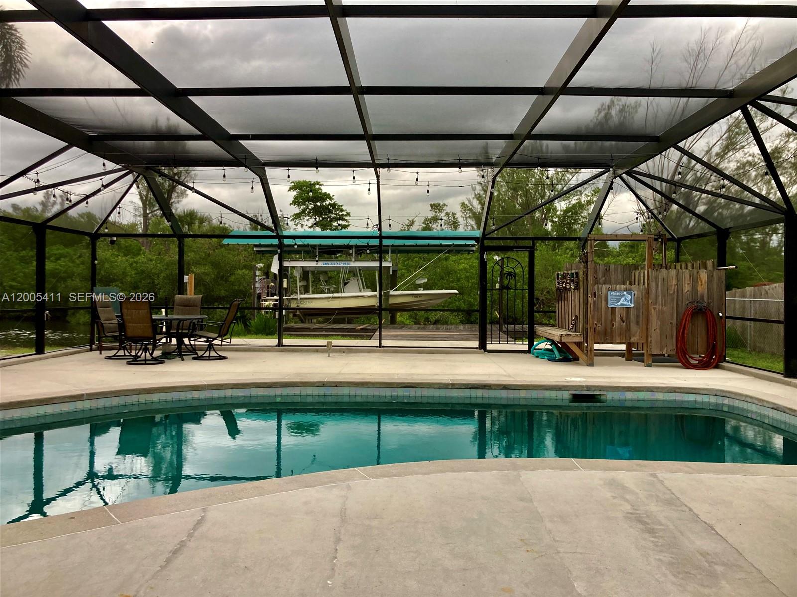 BAYSHORES - Residential