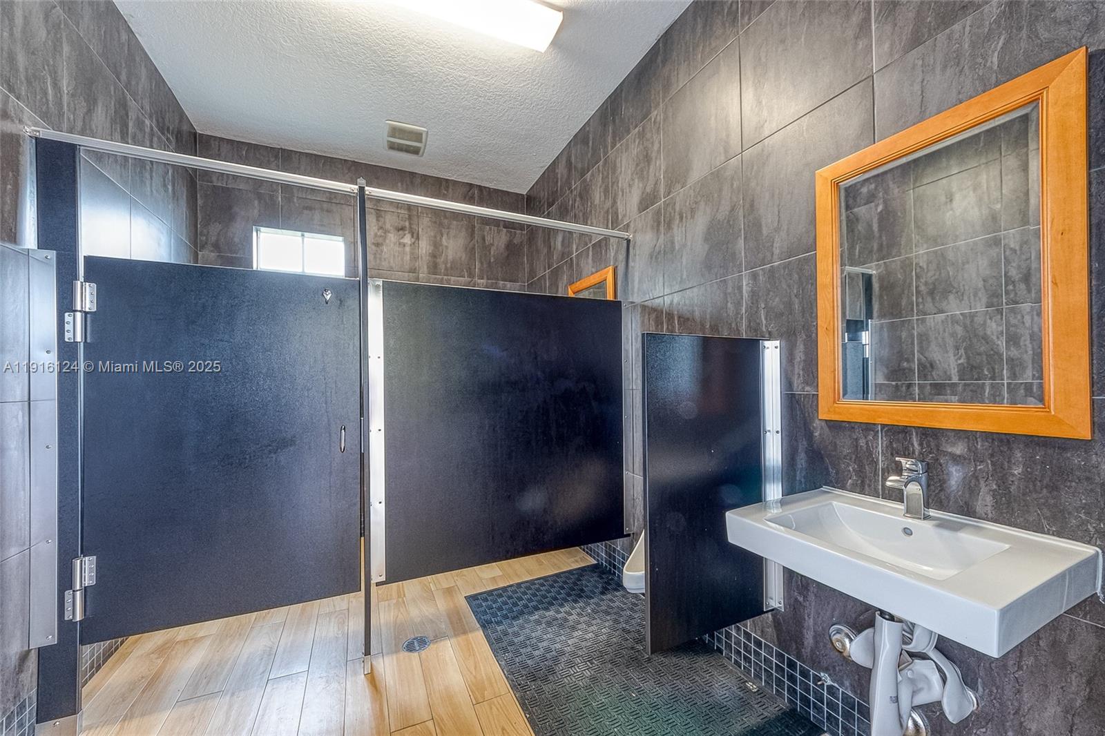 NASHER PLAT - Residential Lease