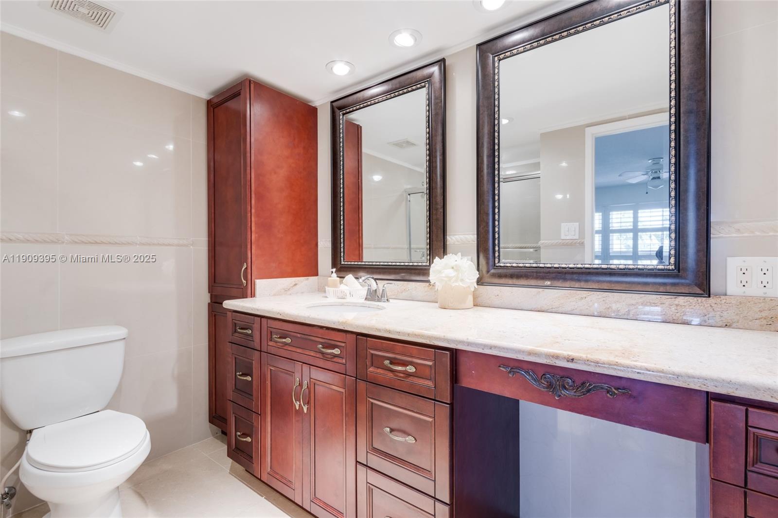 NO 20 PALM-AIRE COUNTRY C - Residential Lease