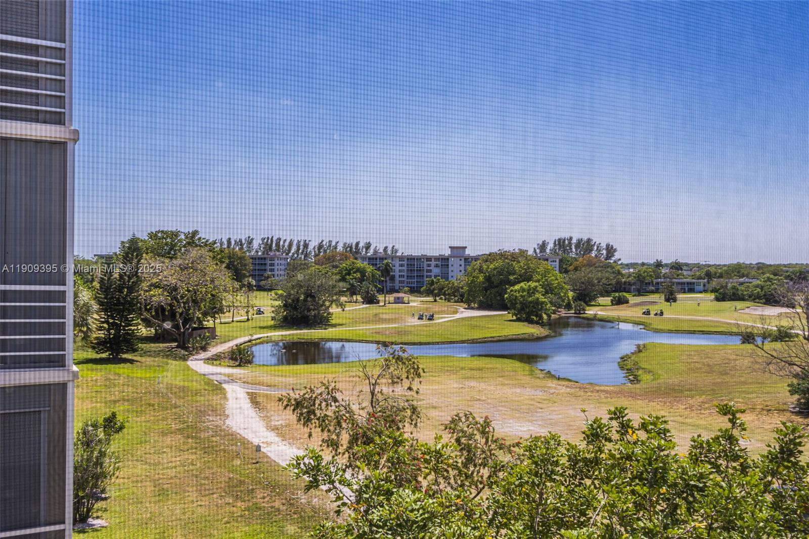 NO 20 PALM-AIRE COUNTRY C - Residential Lease