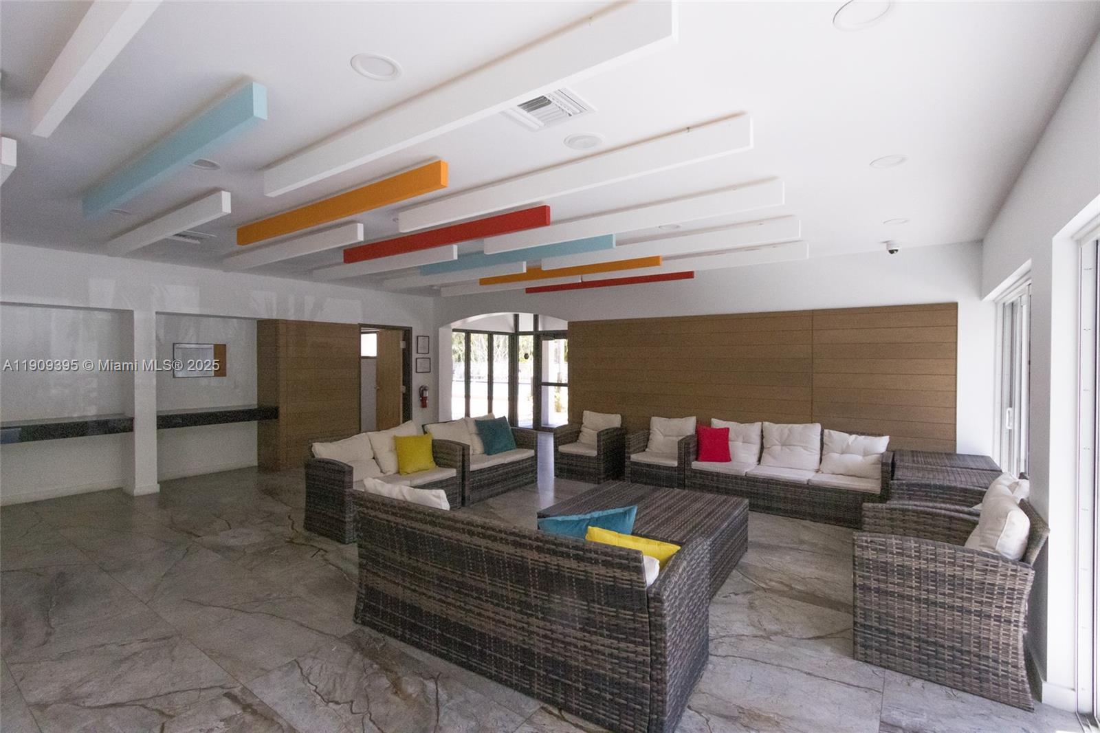 NO 20 PALM-AIRE COUNTRY C - Residential Lease