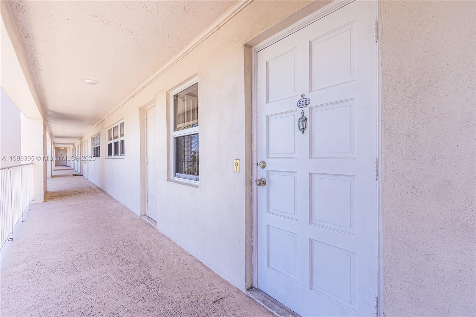 NO 20 PALM-AIRE COUNTRY C - Residential Lease