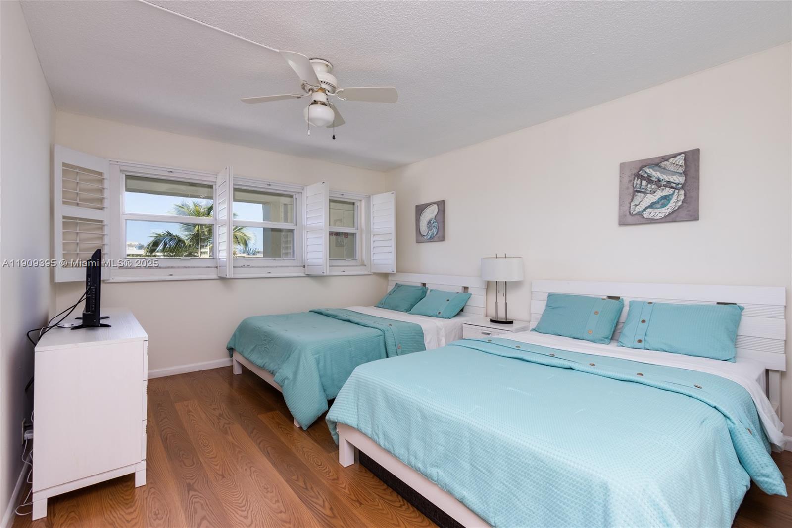 NO 20 PALM-AIRE COUNTRY C - Residential Lease