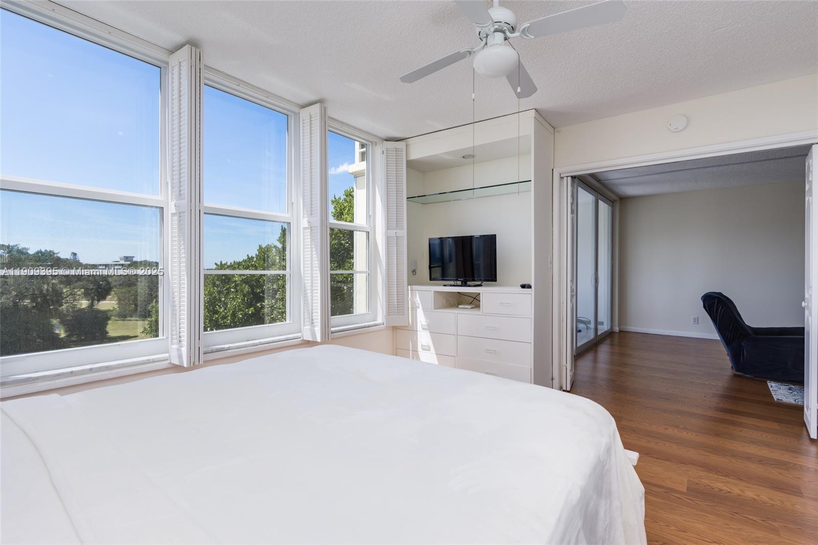 NO 20 PALM-AIRE COUNTRY C - Residential Lease