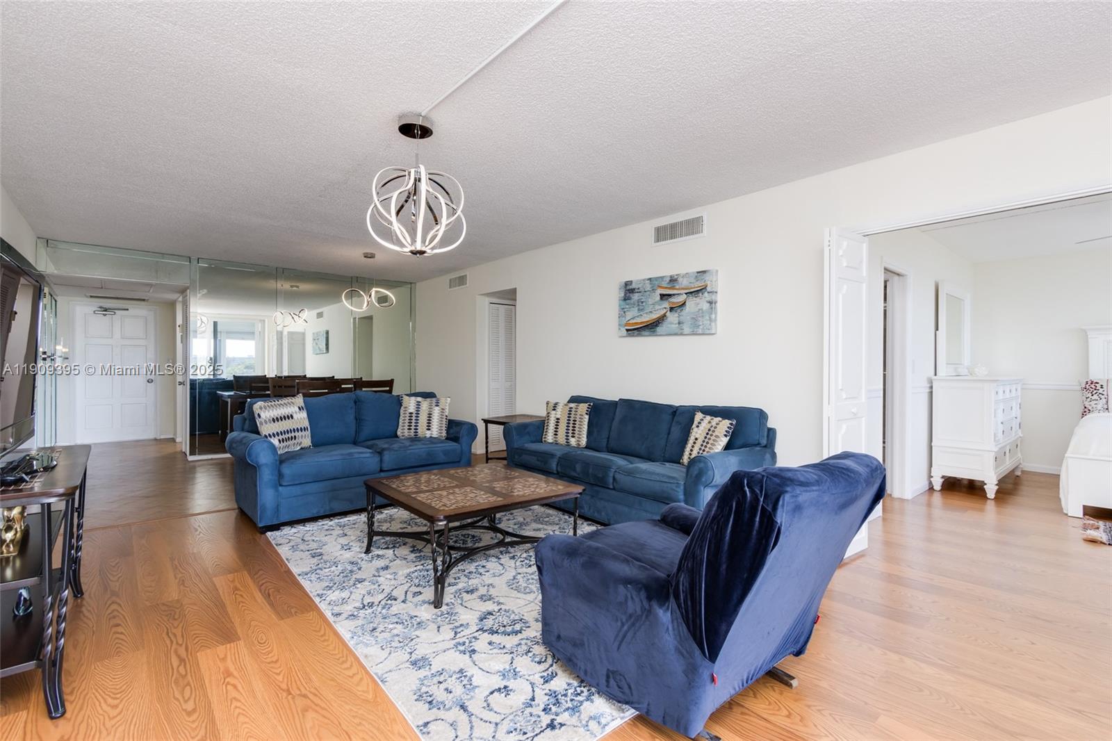 NO 20 PALM-AIRE COUNTRY C - Residential Lease