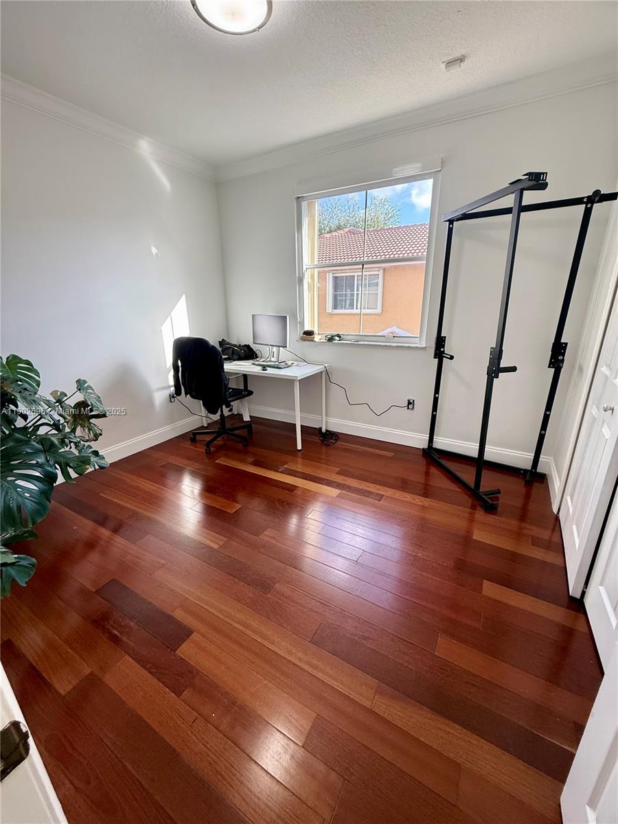 VILLA VIZCAYA CONDO - Residential Lease