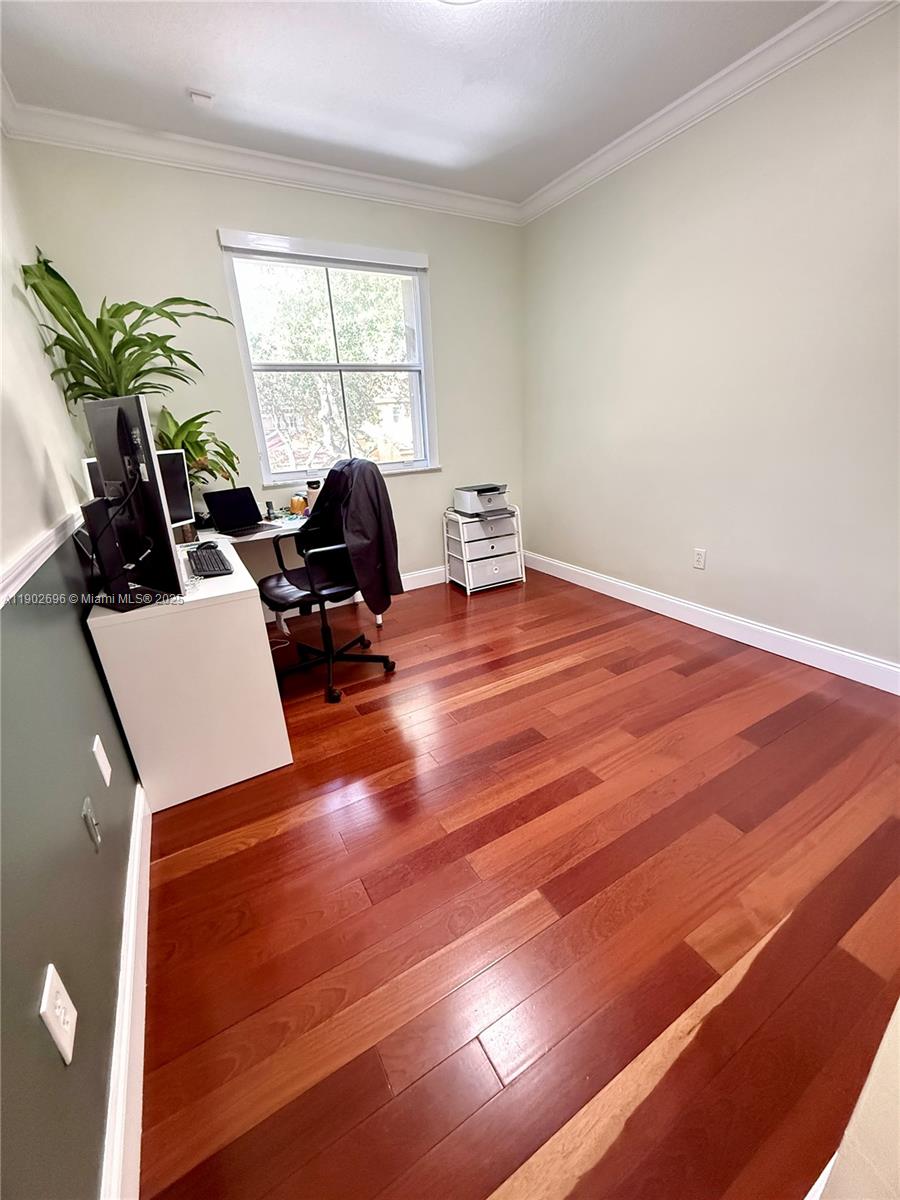 VILLA VIZCAYA CONDO - Residential Lease