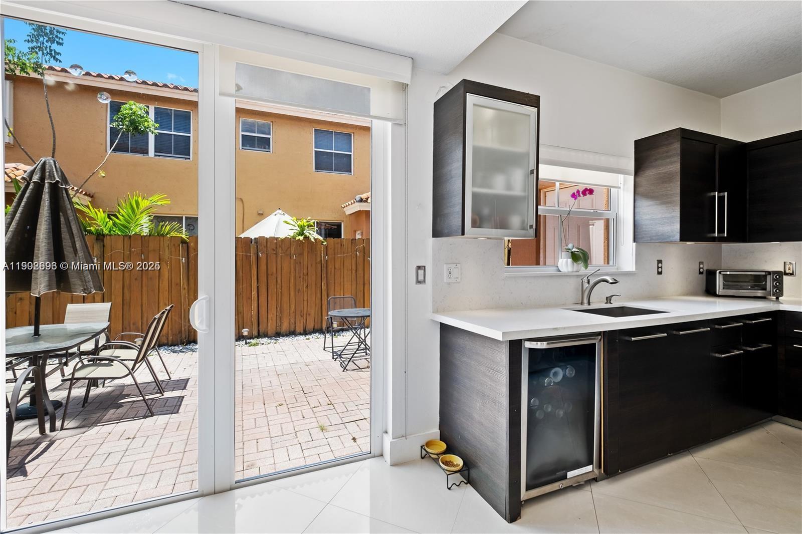 VILLA VIZCAYA CONDO - Residential Lease