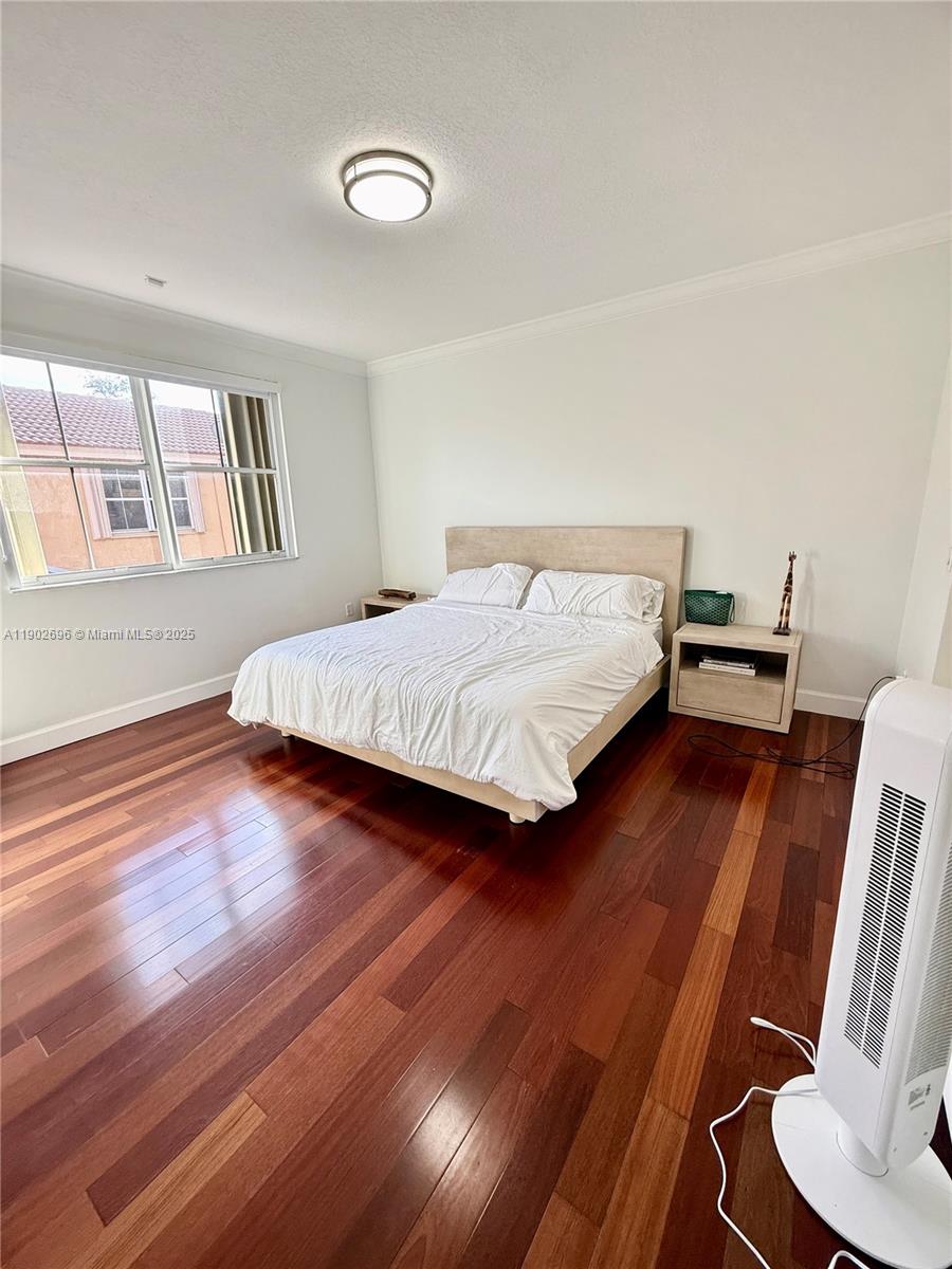 VILLA VIZCAYA CONDO - Residential Lease